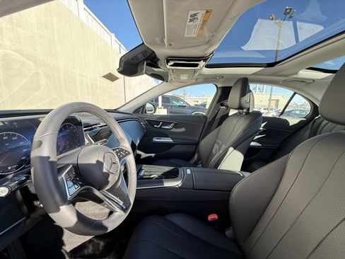 Used 2025 Mercedes-Benz E 350 Sedan image 5