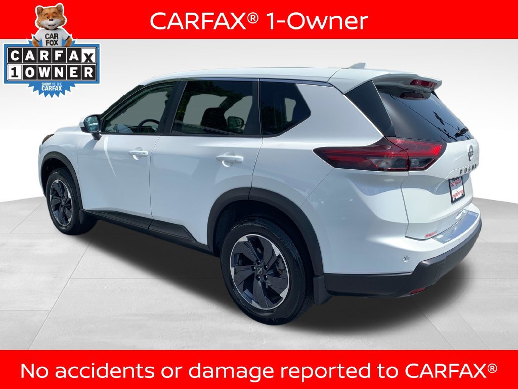 Certified 2025 Nissan Rogue SV FWD image 4