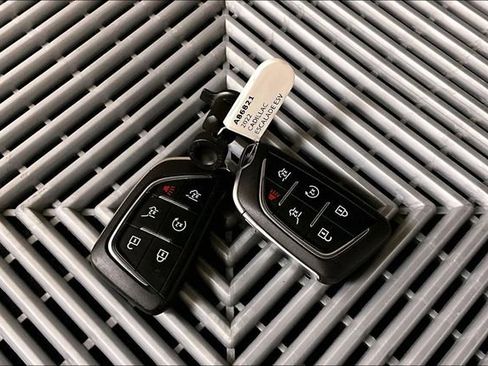 Used 2022 Cadillac Escalade ESV Sport Platinum image 11