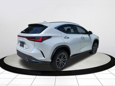 Used 2023 Lexus NX 250 FWD w/ Towing Package (2000 Lbs) image 4