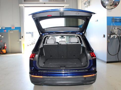 Used 2024 Volkswagen Tiguan SE AWD/4WD image 24