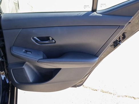 Used 2024 Nissan Sentra S FWD image 17