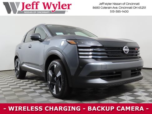 Certified 2025 Nissan Kicks SR image 1