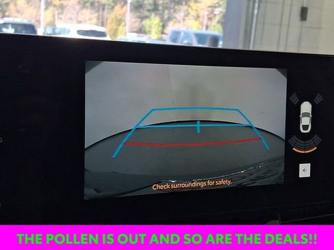 Used 2025 Toyota Sienna XSE image 23