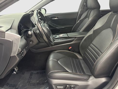 Used 2019 Toyota Avalon Touring w/ Advanced Safety Package FWD image 17