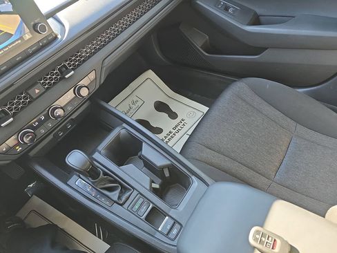 Used 2023 Honda Accord EX image 27