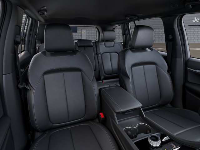 New 2027 Jeep Grand Cherokee Limited AWD/4WD image 18