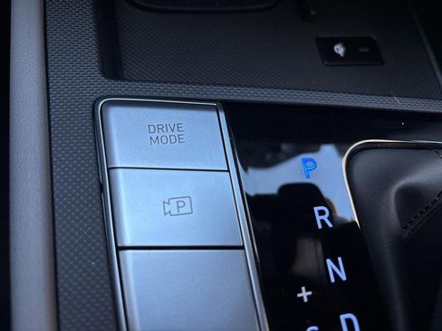 Certified 2025 Hyundai Elantra Sport FWD image 23