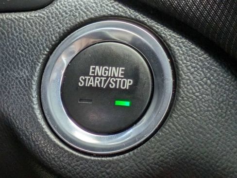 Used 2022 Chevrolet Equinox RS w/ RS Leather Package FWD image 32