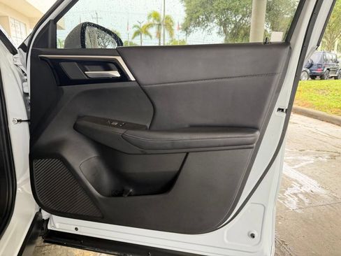 Used 2023 Mitsubishi Outlander SE AWD/4WD image 26