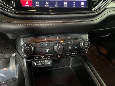 Used 2021 Dodge Durango GT AWD/4WD image 15