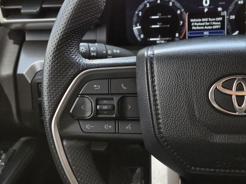 Used 2024 Toyota Tacoma TRD Off-Road AWD/4WD image 17