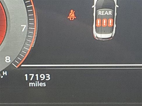 Certified 2025 Nissan Rogue SL image 30