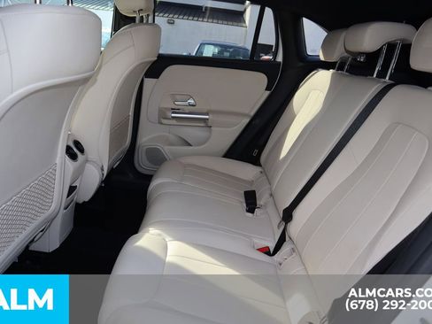 Used 2025 Mercedes-Benz GLA 250 4MATIC image 18