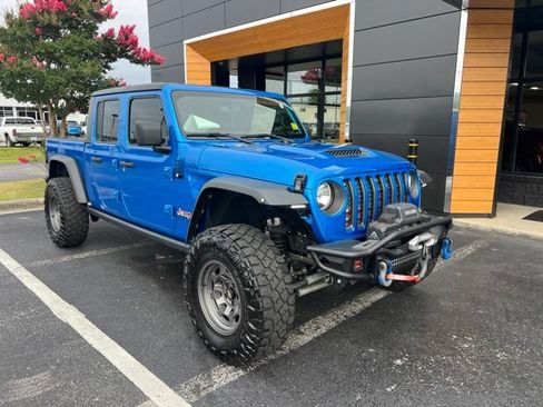 Used 2023 Jeep Gladiator Mojave w/ Trailer Tow Package AWD/4WD image 1