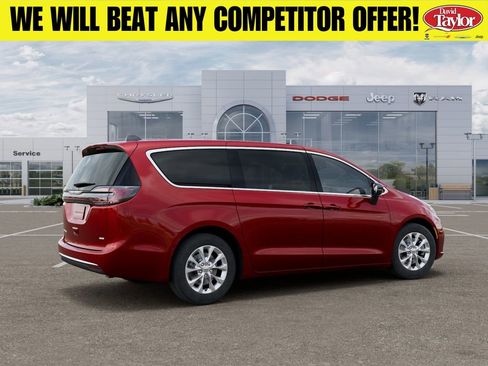 New 2026 Chrysler Pacifica Select AWD/4WD image 4