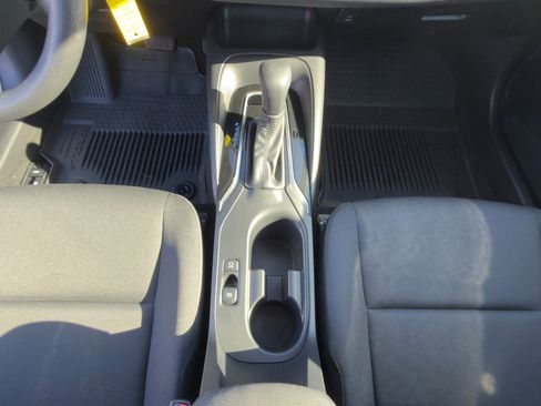 Used 2024 Toyota Corolla LE image 19