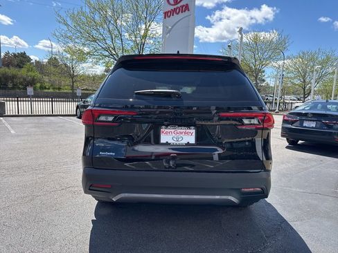 New 2026 Toyota Grand Highlander Platinum AWD/4WD image 4