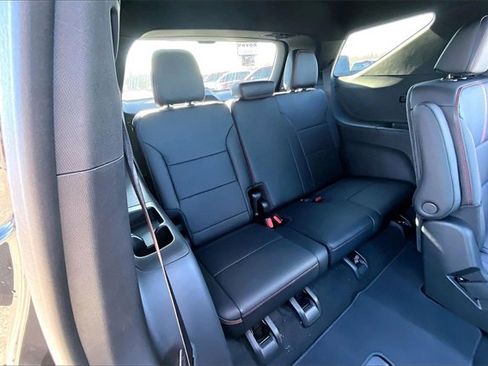 Used 2025 Chevrolet Traverse RS w/ LPO, Floor Liner Package image 26