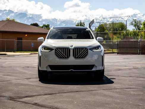 New 2026 BMW X3 xDrive30 w/ Premium Package AWD/4WD image 8