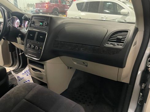 Used 2011 Dodge Grand Caravan C/V image 16