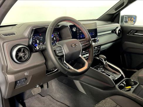 Used 2025 Chevrolet Colorado Z71 image 18