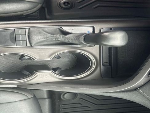 Used 2023 Toyota Camry SE image 30