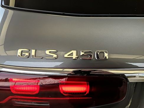 Used 2025 Mercedes-Benz GLS 450 GLS 450 image 7