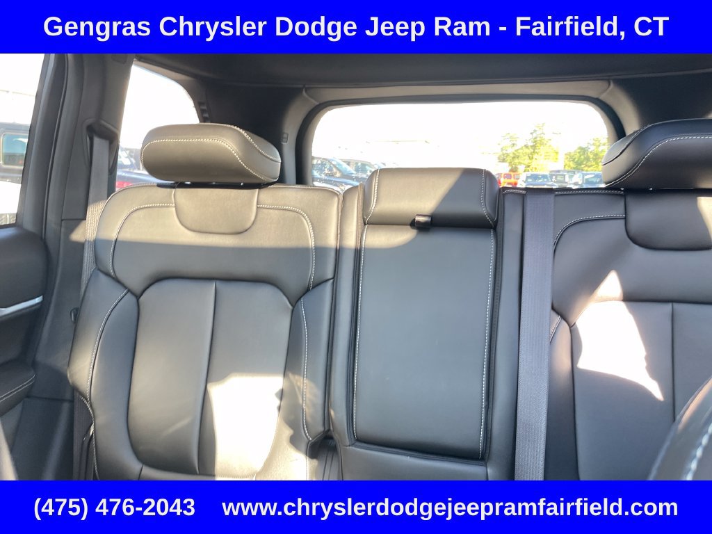 Used 2025 Jeep Grand Cherokee Limited AWD/4WD image 59