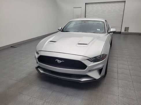 Used 2018 Ford Mustang Coupe RWD image 15