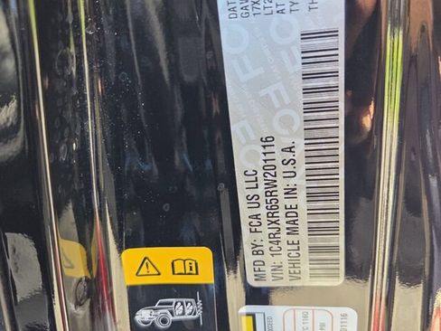 Used 2024 Jeep Wrangler Unlimited Rubicon 4xe AWD/4WD image 5