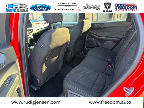 Used 2024 Ford Escape Active w/ Tech Pack #1 AWD/4WD image 12