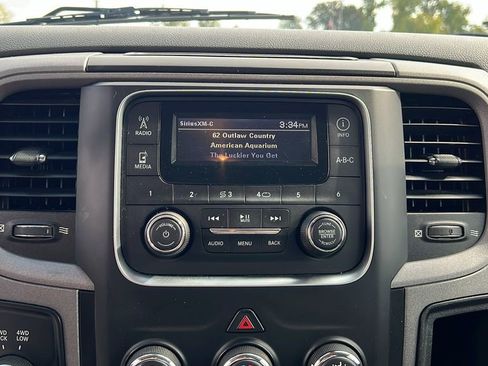 Used 2018 RAM 1500 ST w/ SXT Appearance Group AWD/4WD image 23