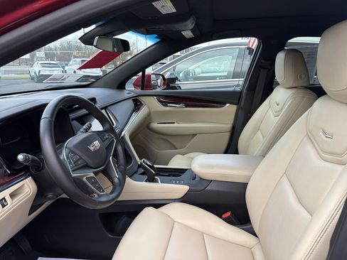 Used 2019 Cadillac XT5 Luxury image 9