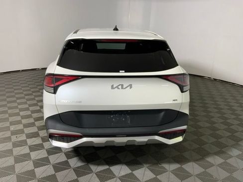 Used 2023 Kia Sportage LX AWD/4WD image 8