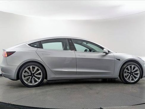 Used 2018 Tesla Model 3 Long Range RWD image 8