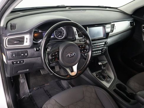 Used 2018 Kia Niro LX image 7
