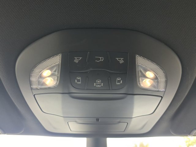 Certified 2026 Chrysler Pacifica Select FWD image 24