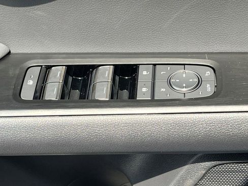 Certified 2025 Lexus UX 300h AWD image 29