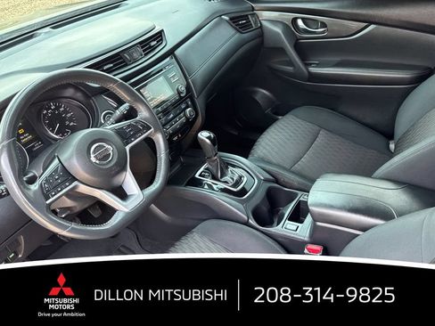 Used 2017 Nissan Rogue SV AWD/4WD image 10