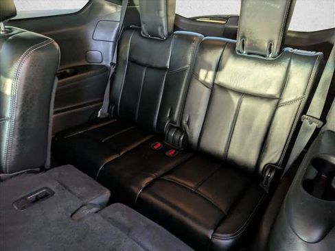 Used 2015 Nissan Pathfinder SL image 18