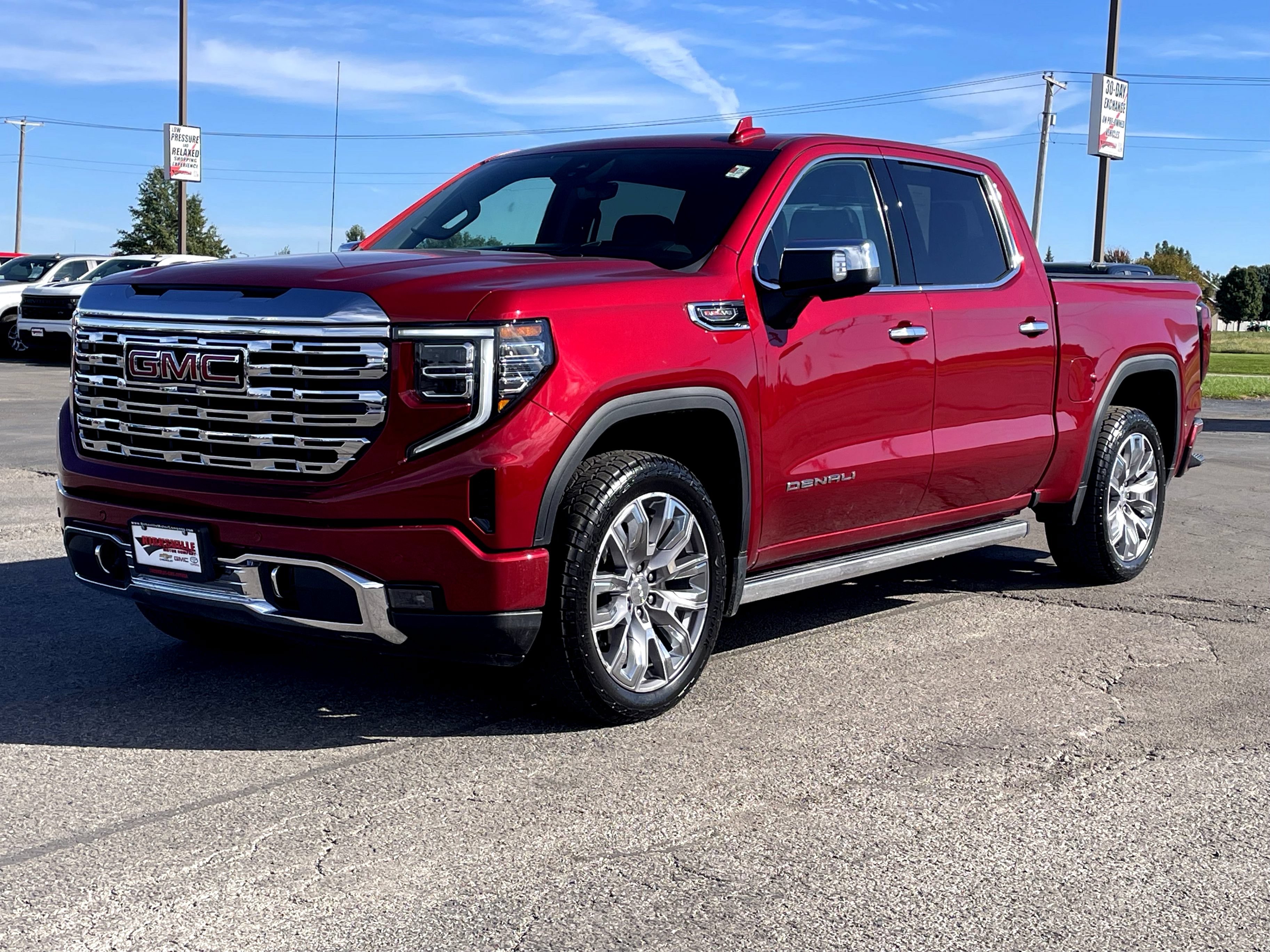 Certified 2022 GMC Sierra 1500 Denali w/ Denali Reserve Package AWD/4WD image 9