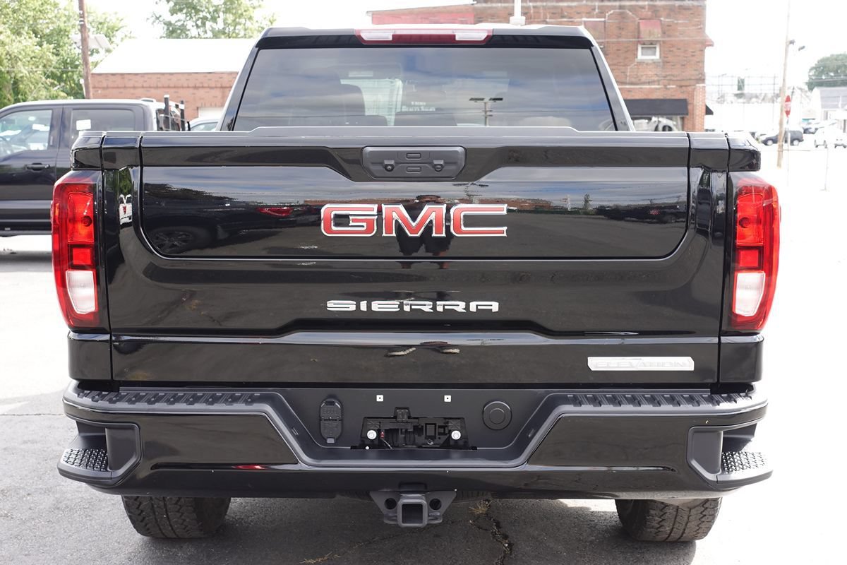 Used 2024 GMC Sierra 1500 Elevation AWD/4WD image 11