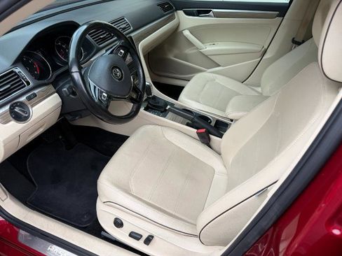Used 2018 Volkswagen Passat 2.0T SE image 10