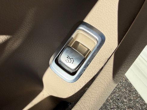 Used 2020 Mercedes-Benz S 560 Sedan image 15