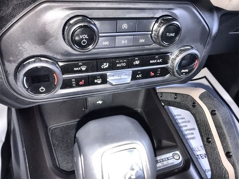 Used 2024 Ford Bronco Big Bend image 19