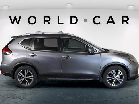Used 2020 Nissan Rogue SV w/ Premium Package FWD image 2