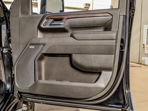 Used 2025 GMC Sierra 3500 SLT w/ Texas SLT Premium Package image 37