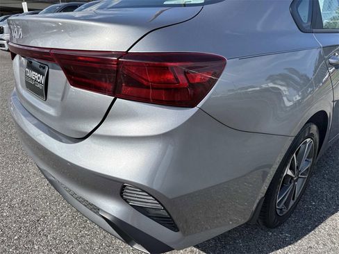 Used 2024 Kia Forte LXS w/ LXS Technology Package image 9