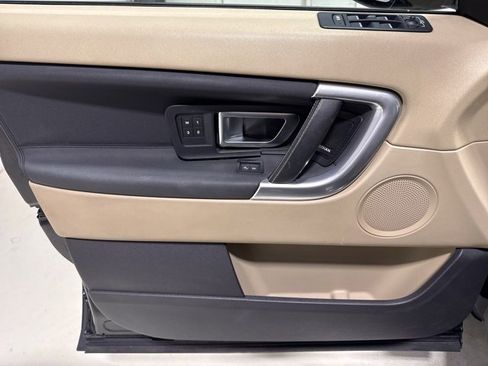 Used 2019 Land Rover Discovery Sport HSE image 13